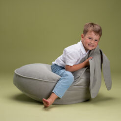 Wigiwama Sitzsack Kaninchen - Misty Green Velvet – Bild 3