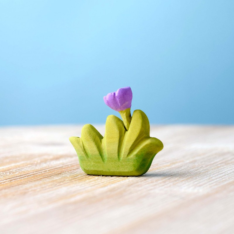 Bumbu Toys Paarse Bloem met gras natuur hout houten speelgoed handgemaakt waldorf montesorri